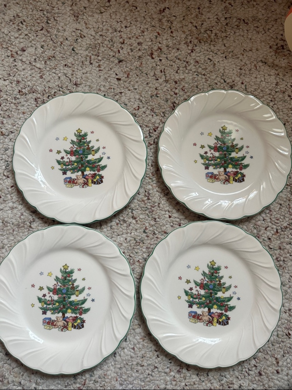 4  Nikko Happy Holidays Salad Plate 480344 - Picture 2 of 3